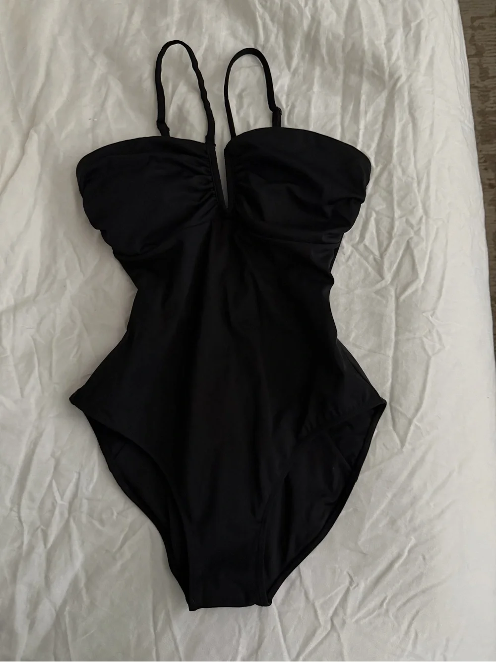 TA3 Converty Black in Medium Short